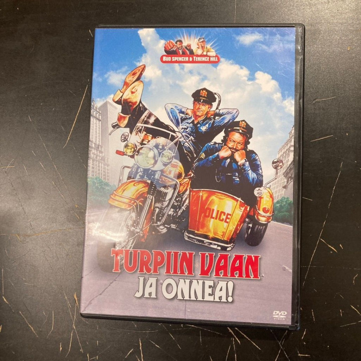 Turpiin vaan ja onnea! DVD (VG+/M-) -toiminta/komedia-